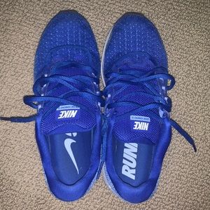 Nike Tennis Shoes!!